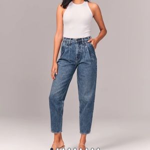 Abercrombie High rise 80s mom jeans